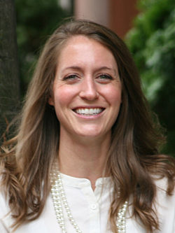 Laura Hinds