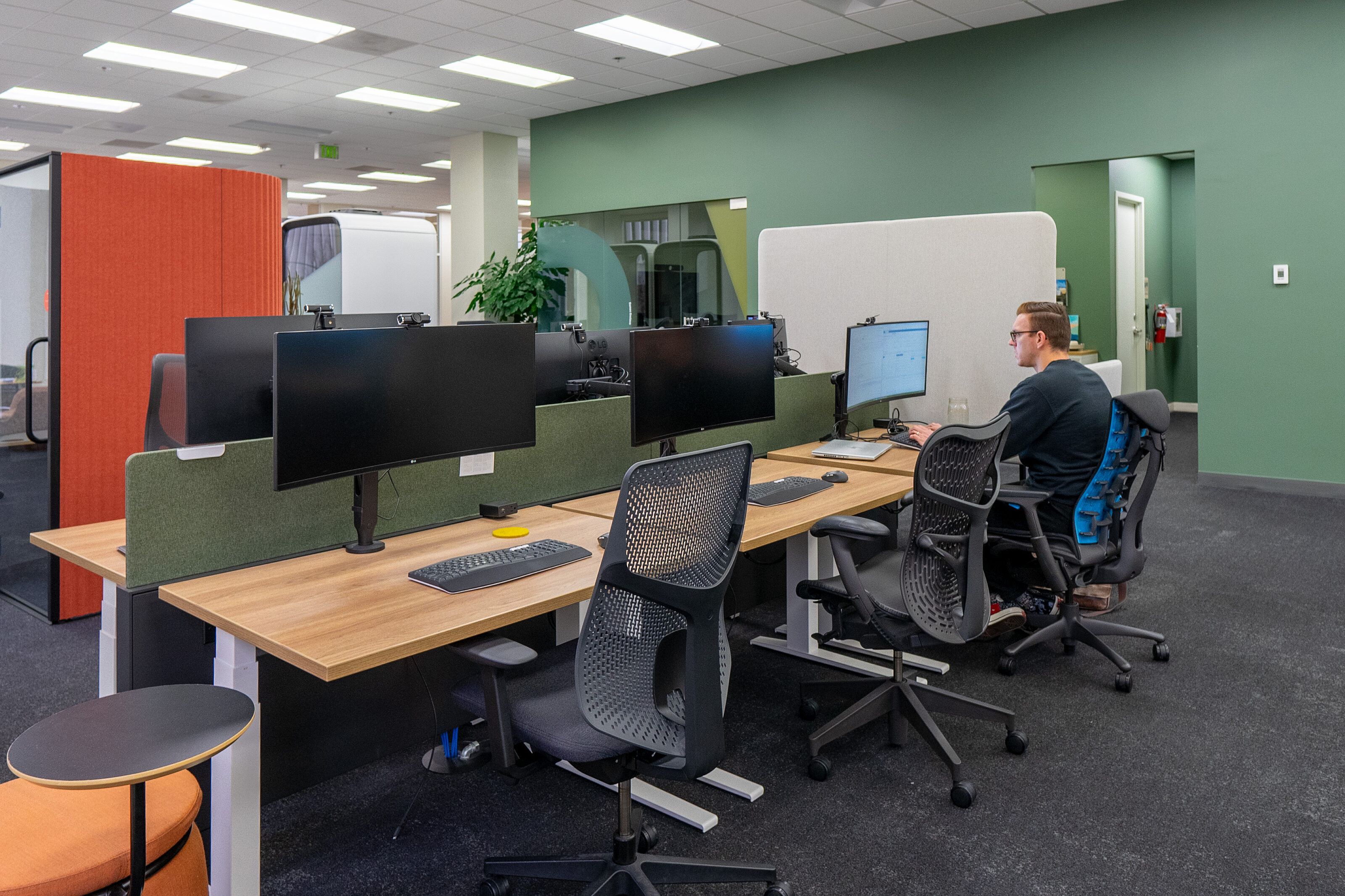 Floor 2 Workstations 2